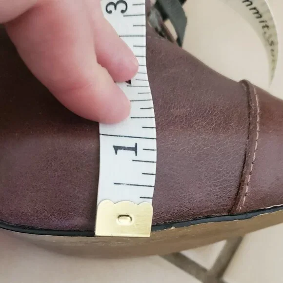 Restricted Brown Leather Lace-Up Oxford Heels – Size 9 - Picture 11 of 16